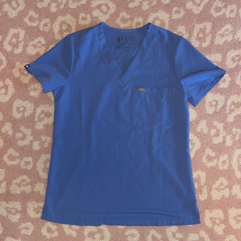 Figs Men's Short Sleeve V-Neck Tee in Blue